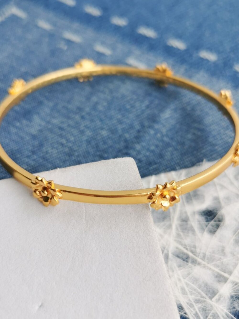 Julie Vos Floral Bangle Bracelet Size M NEW